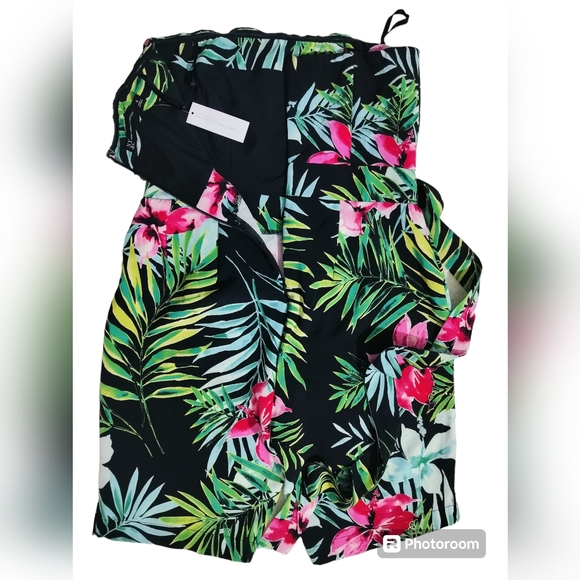 🆕 New York Company black floral strapless romper size S - Picture 6 of 12